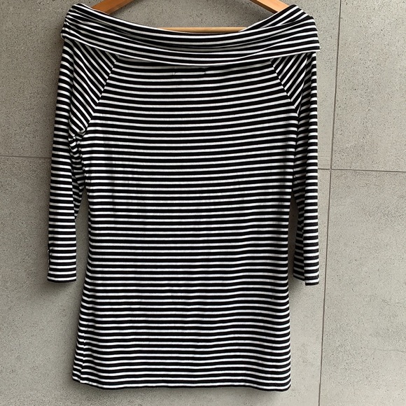 Black and white stripe off the shoulder 3/4 sleeve - Picture 3 of 6